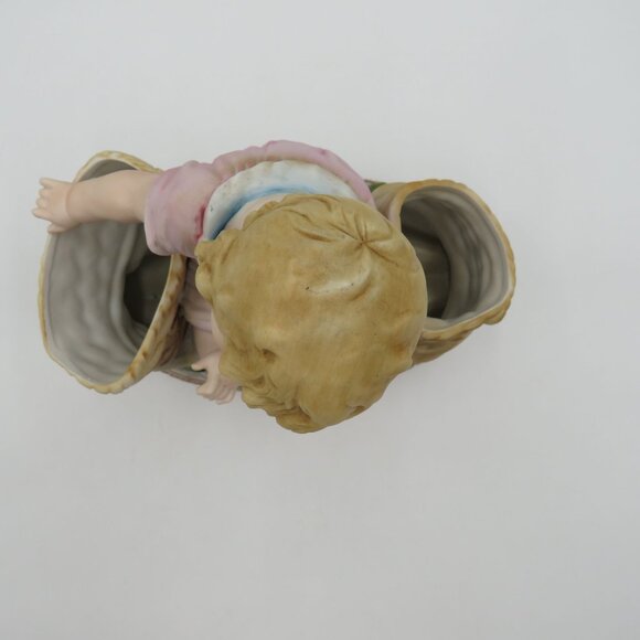Vintage Porcelain Figurine Piano Baby Girl Baskets Planter 9" x 10" x 5" - Picture 14 of 16